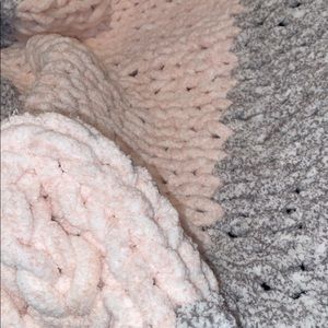 Chunky baby knit blankets!